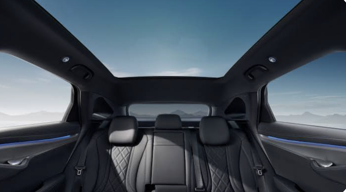 BYD Sealion 7 panoramic interior